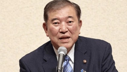 日本政坛突变！就在刚刚，石破茂遭受晴天霹雳，局势愈发严峻了