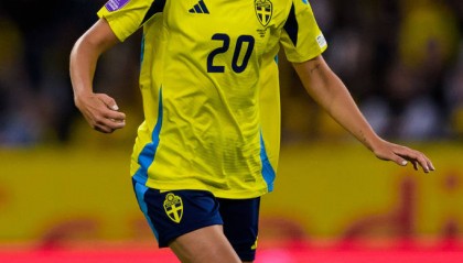 重磅！皇马官宣签下瑞典天才中场 2028年合约震撼足坛