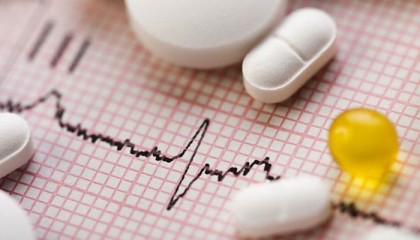 多地患者反映在公立医院、医保定点药店刷医保卡买药更贵，原因解析