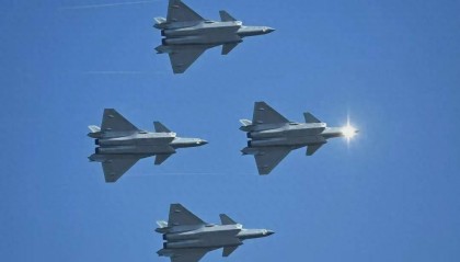 首度公开！歼-9开创先河