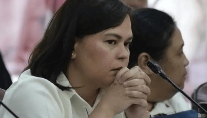 杜特尔特家族到了生死关头！终于等到中国出手，解放军大军现身黄岩岛！