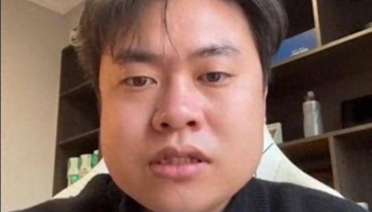 撞劳斯莱斯货车司机买奔驰住豪宅？儿子回应：大学创业存款百万