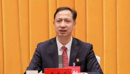 卢东亮任山西省代省长，是目前最年轻的省级政府主官