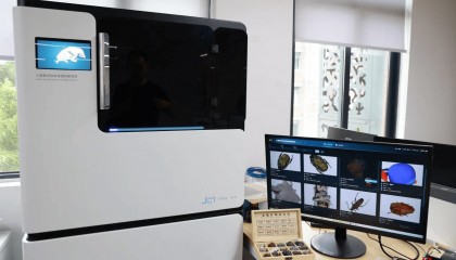 全球首台！“成都造”设备15分钟完成毫米级种子720°三维建模