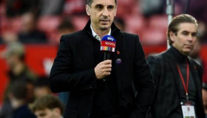 内维尔：阿莫林正走在滕哈赫老路上，目前曼联是全英格兰最差的队