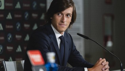 阿尔卡拉斯夺冠与皇马的深厚联系：辛纳退赛背后的故事与影响