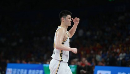 太稳！胡金秋15分高效发挥 屡次挑战周琦尽显实力