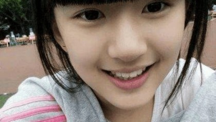 赵露思突然开撕经纪公司，“顶流小花怎么走到穷途末路”