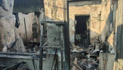 离谱！北京一女子电热毯起火后换房接着睡，烧毁一排房屋……