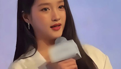 关晓彤媒体前正式回应分手，一句话让网友看清楚！7年不是恋爱脑