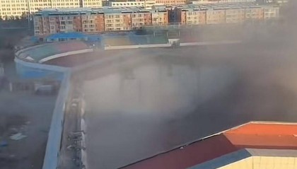 屋顶塌落的吉林白城市滑冰馆：事发时闭馆，顶层有培训教室