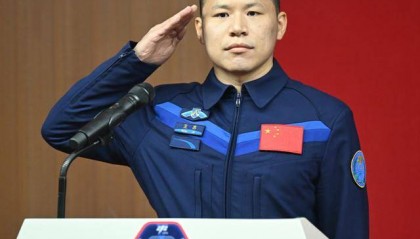 王杰：从设计飞行器到乘坐飞船飞天