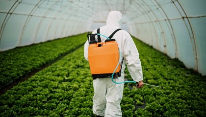 13岁女孩网购农药服用后去世，网购农药实名制别成摆设