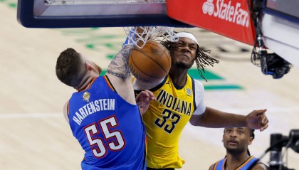 凯尔特人遭遇双重打击！1.04亿中锋被抢走，塔图姆重伤雪上加霜