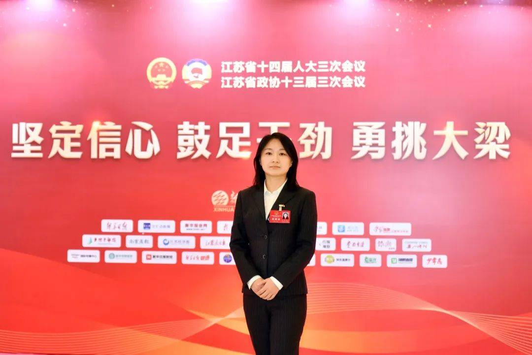 省人大代表、江苏中烟淮阴卷烟厂生产制造处卷包车间操作工孟进： 培育“数字工匠” 筑牢数字人才根基