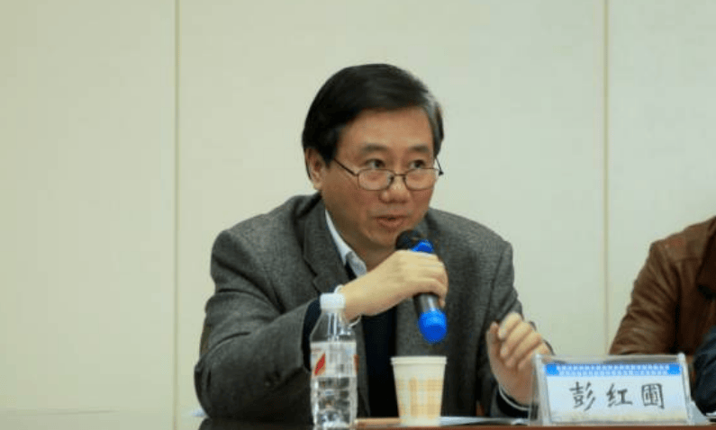 现任、前任，同日被查