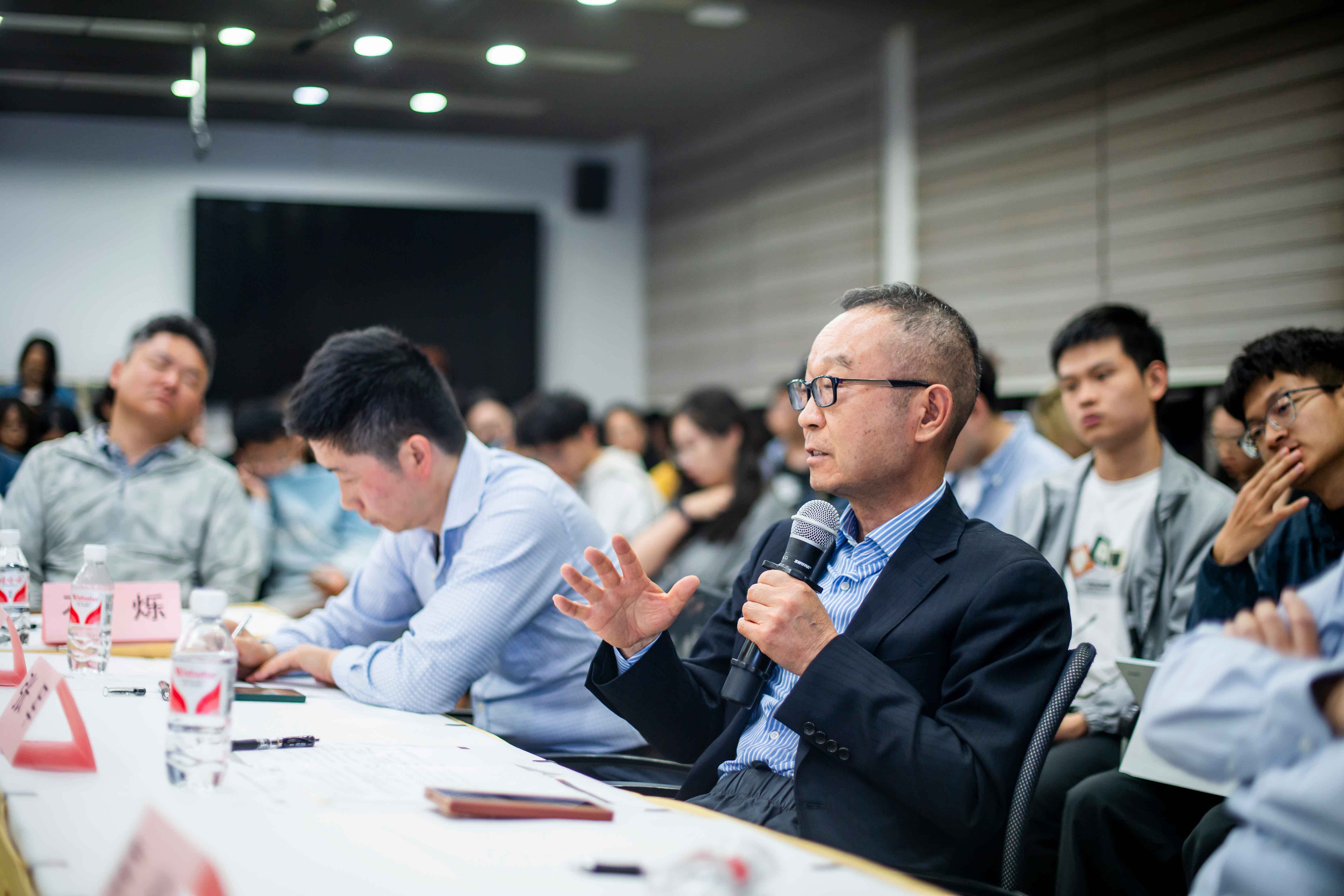 张军：关税战给了我们一个决心，必须把扩大内需的堵点真正解决掉