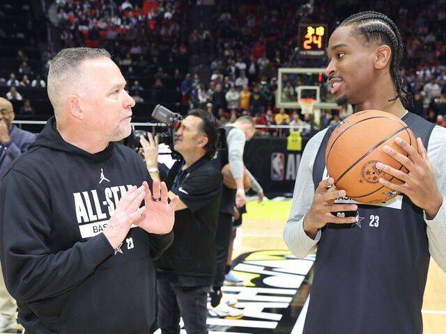 曾经连校队都进不去的男孩，如今成了NBA常规赛MVP