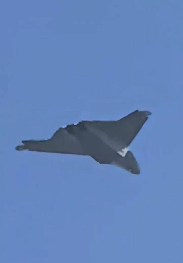 无空速管，疑似第二架歼-50：美国精神胜利法，新六代机东亚决战