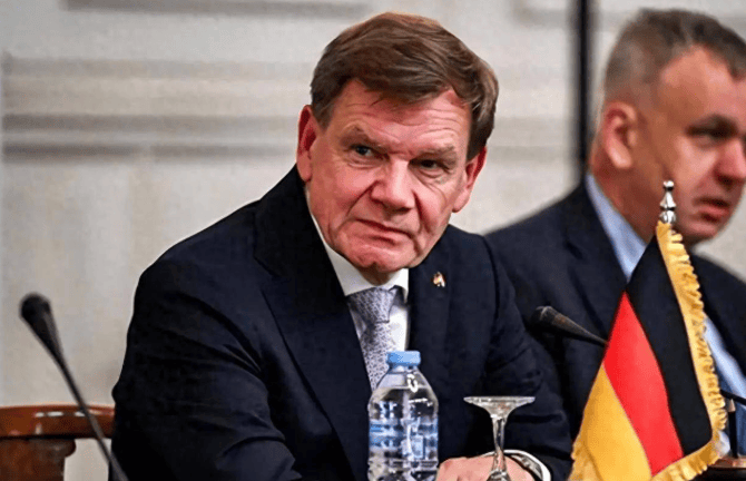 德外长访华推迟引争议!触中方核心利益,外交部戳破僵局,德国央行提 “最后报复手段”