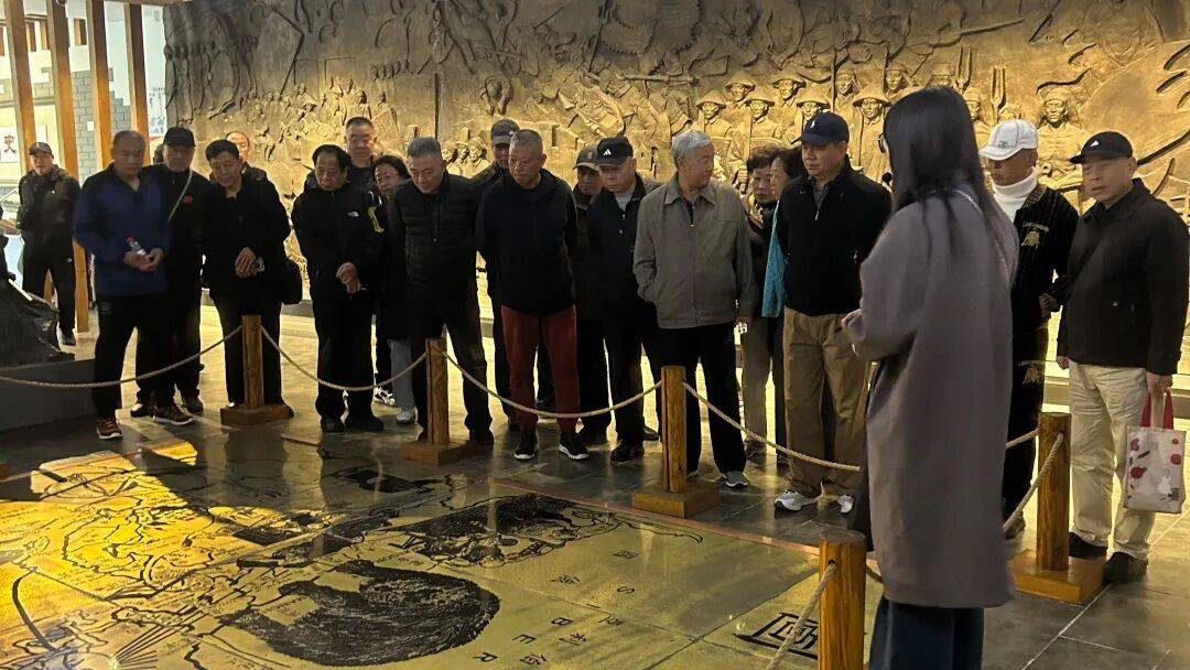 又是一年重阳日，情暖金秋映晚晴
