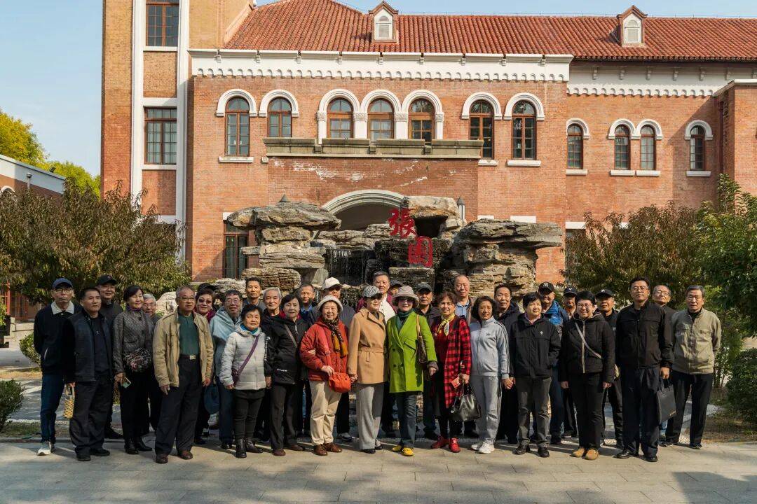 又是一年重阳日，情暖金秋映晚晴