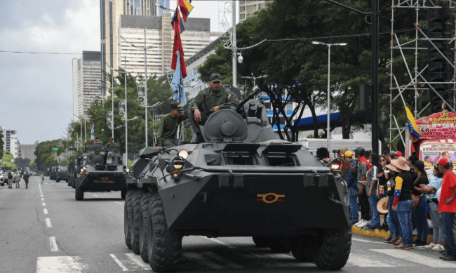 不宣而战！美军24小时内发动三次空袭，仅一人幸存，美军方下达保密要求？