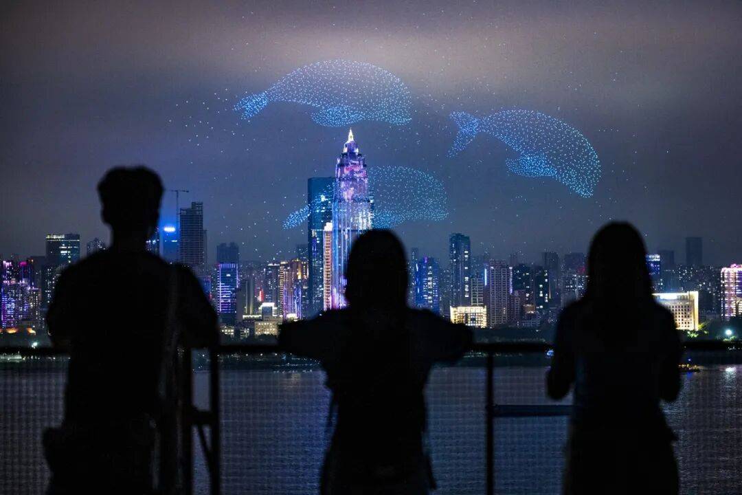 消费十强城市洗牌,中西部的逆袭?